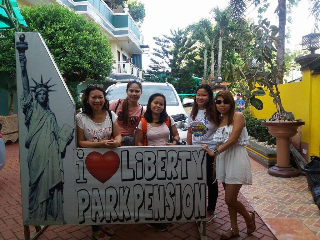 Liberty Park Pension Puerto Princesa Exteriör bild